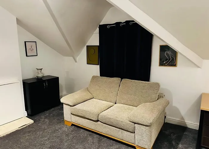 1 Luxe Exec Bedroom Apt Derby