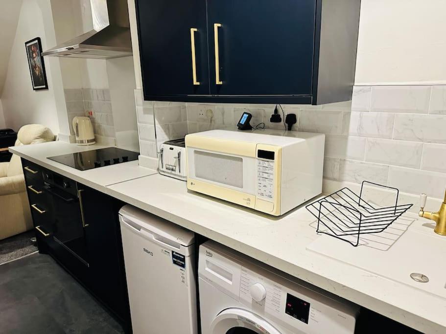 1 Luxe Exec Bedroom * Derby
