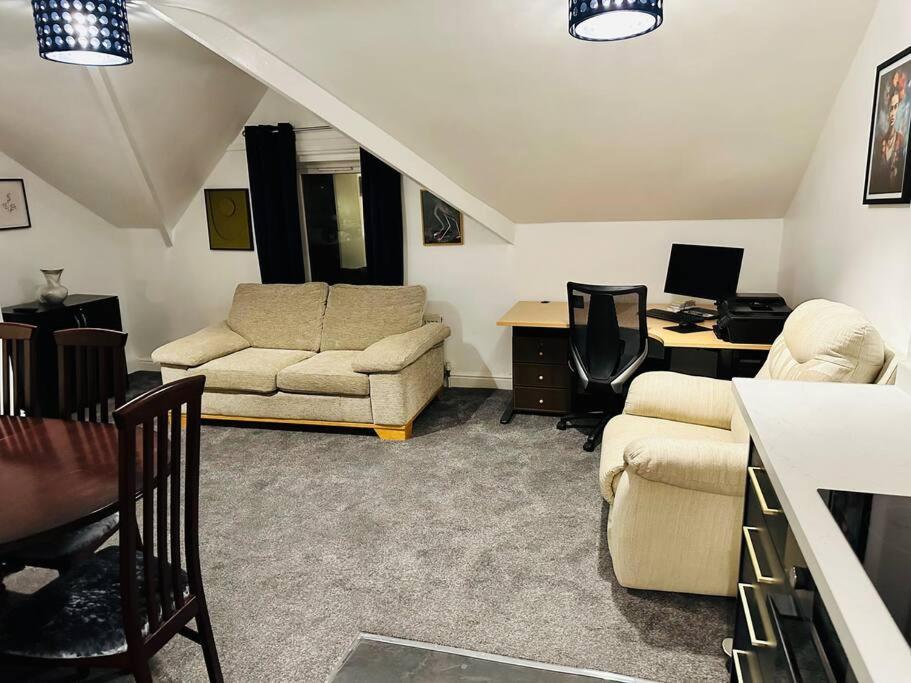 1 Luxe Exec Bedroom *