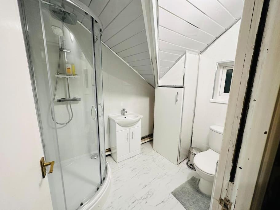 1 Luxe Exec Bedroom *