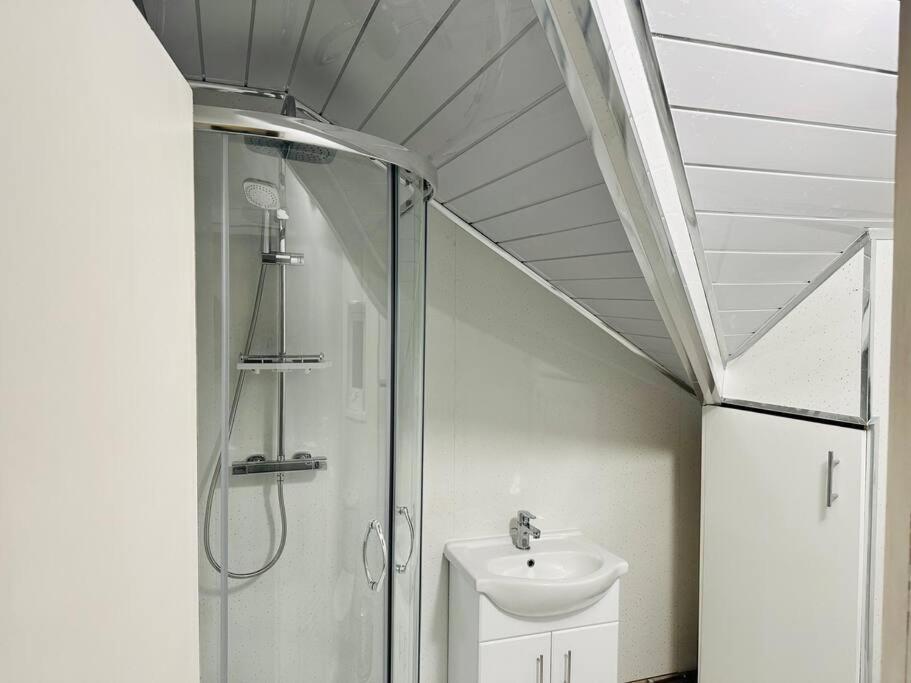 1 Luxe Exec Bedroom Apartment *